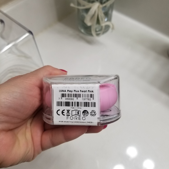 Foreo Luna Play Plus - Picture 3 of 4